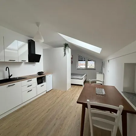 Apartmaji Cepon *