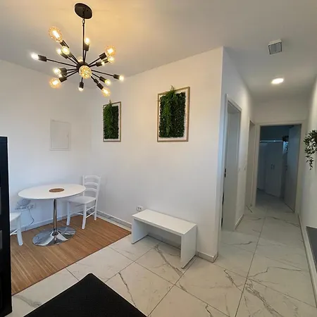 Apartmaji Cepon דירה